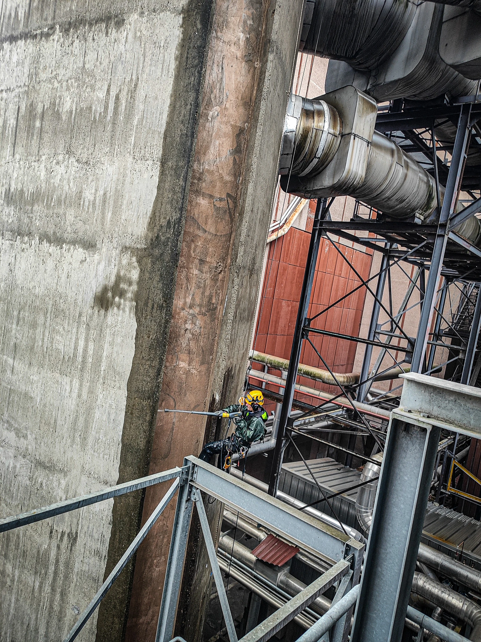 Intervention de cordistes MS Access pour une jolie cheminée chez DSA AQUITAINE à Cenon (industrie) – 3